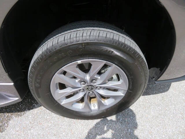 2024 Toyota Sienna XLE 7-Passenger