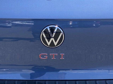 2025 Volkswagen Golf GTI SE