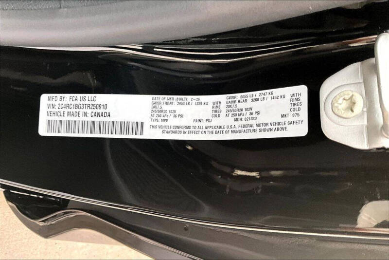 2026 Chrysler Pacifica Select