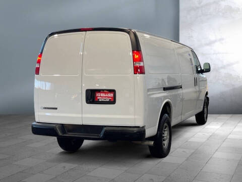 2023 Chevrolet Express 2500