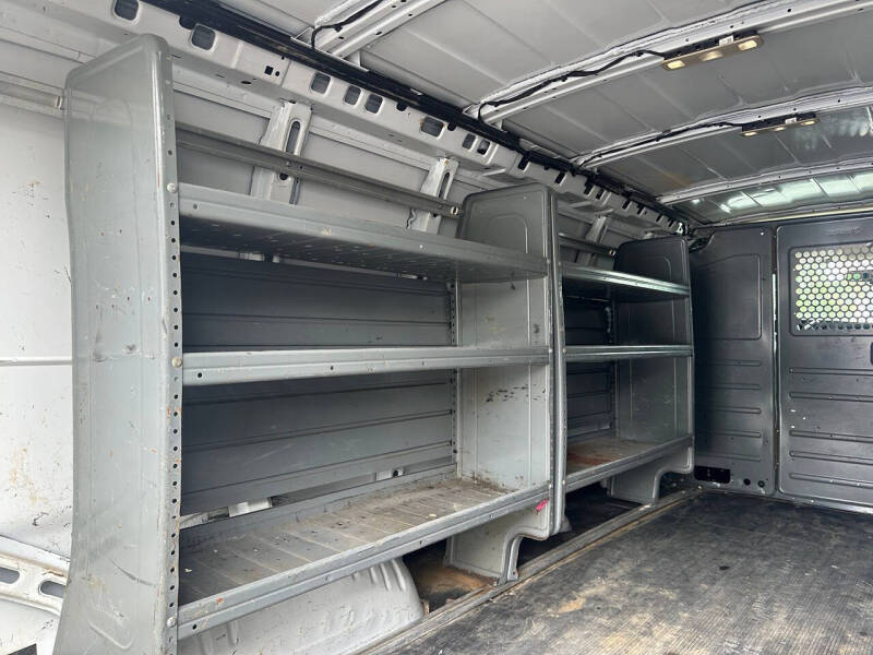 2021 Chevrolet Express 2500