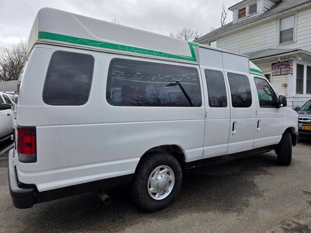 2012 Ford E-Series E-350 SD