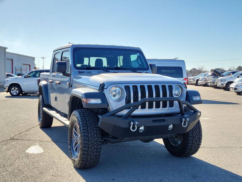 2020 Jeep Gladiator for sale at Breeden Pre-Owned in Van Buren AR