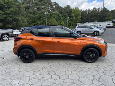 2021 Nissan Kicks SR