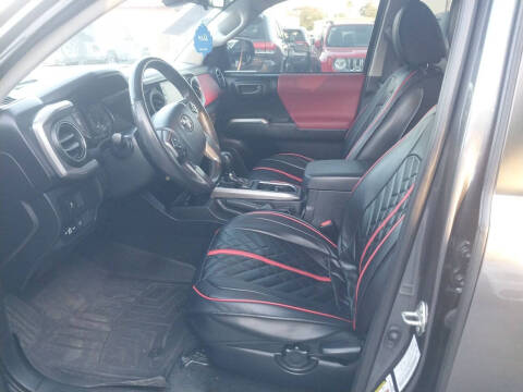 2020 Toyota Tacoma SR