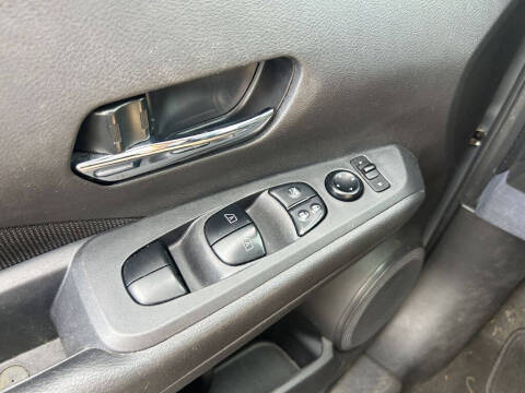 2022 Nissan Kicks SV