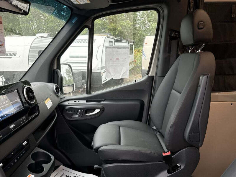2025 Mercedes-Benz Sprinter