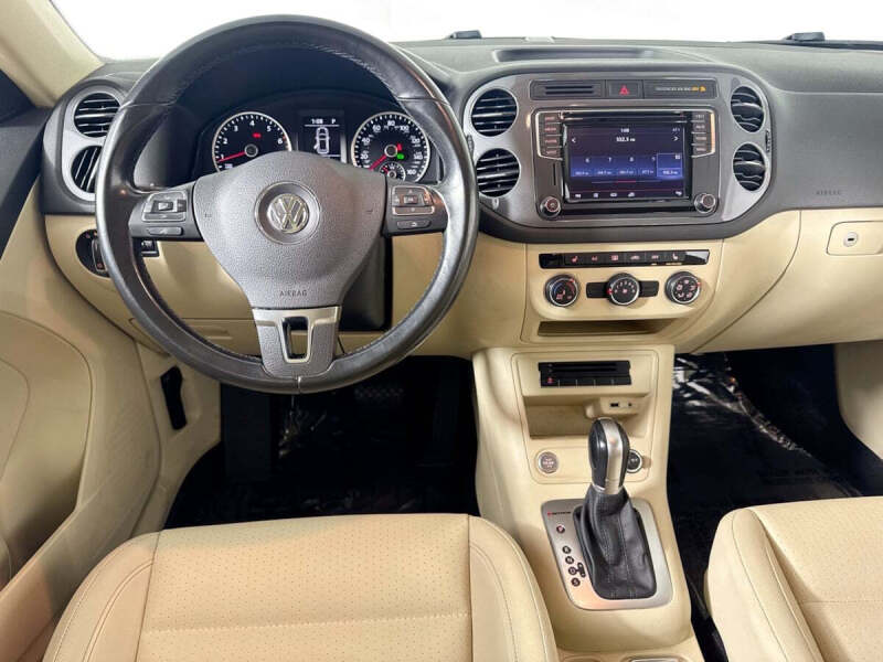 2017 Volkswagen Tiguan 2.0T Limited S 4Motion