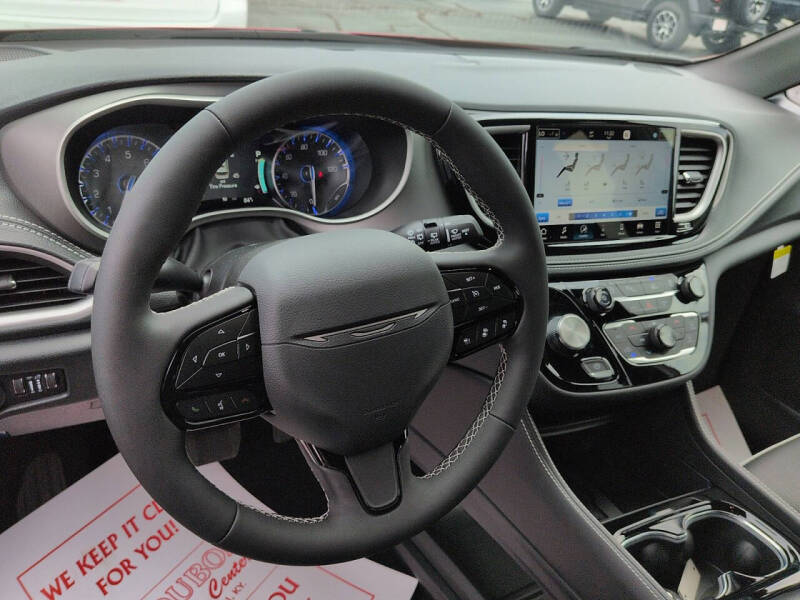 2027 Chrysler Pacifica Limited