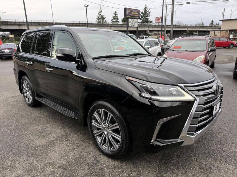 2017 Lexus LX 570