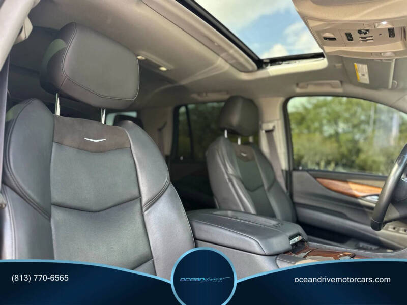 2016 Cadillac Escalade Luxury Collection