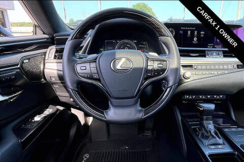 2021 Lexus ES 300h Luxury