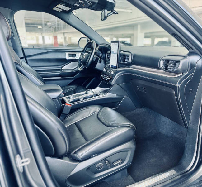 2020 Ford Explorer Platinum