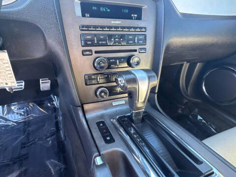 2012 Ford Mustang V6 Premium