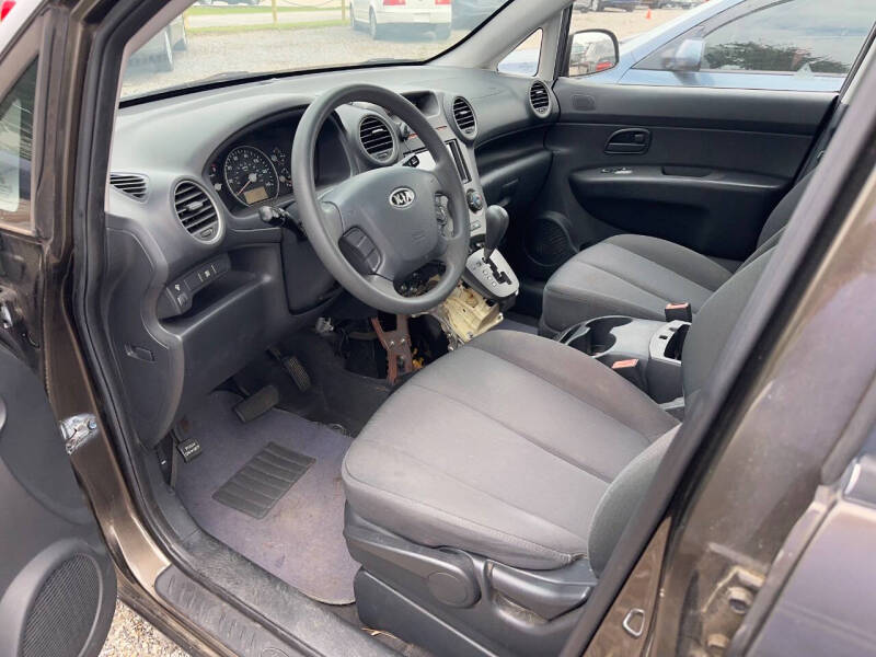 2009 Kia Rondo LX