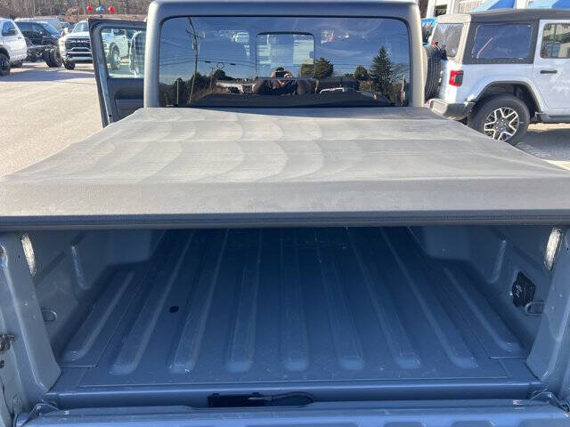 2024 Jeep Gladiator Sport S