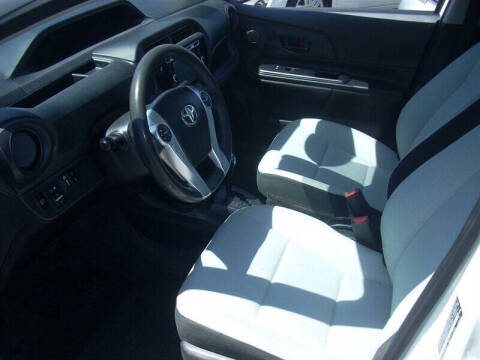 2017 Toyota Prius c One