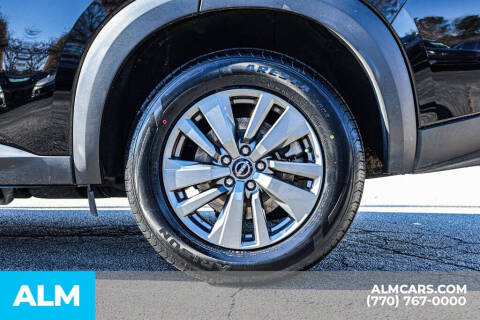 2023 Nissan Pathfinder SV