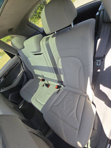 2012 Audi Q5 3.2 quattro Premium Plus