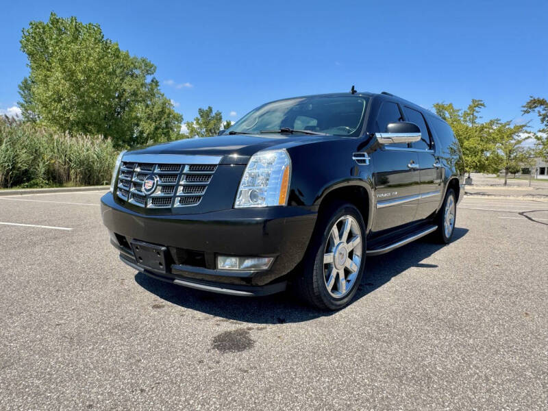 2014 Cadillac Escalade ESV Luxury's photo