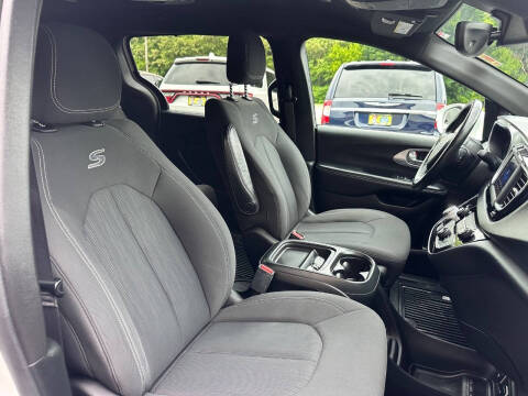 2019 Chrysler Pacifica Touring Plus