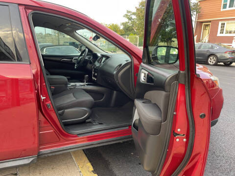 2017 Nissan Pathfinder S