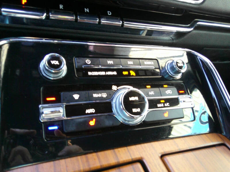 2018 Lincoln Navigator Select