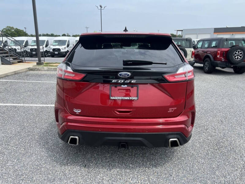 2021 Ford Edge ST