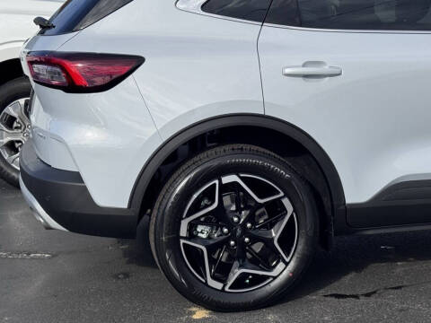 2026 Ford Escape Platinum