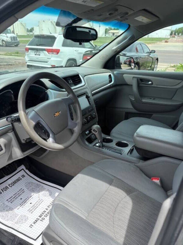 2017 Chevrolet Traverse LS