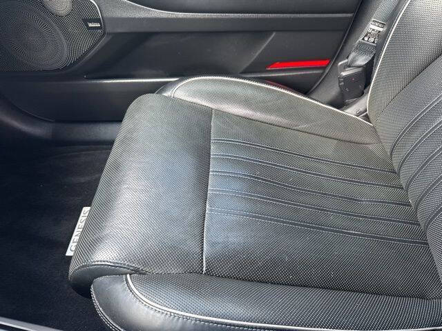 2018 Genesis G90