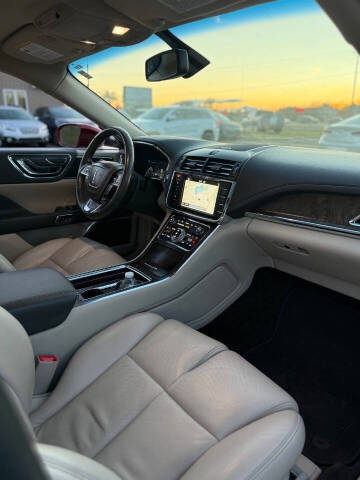 2017 Lincoln Continental Select