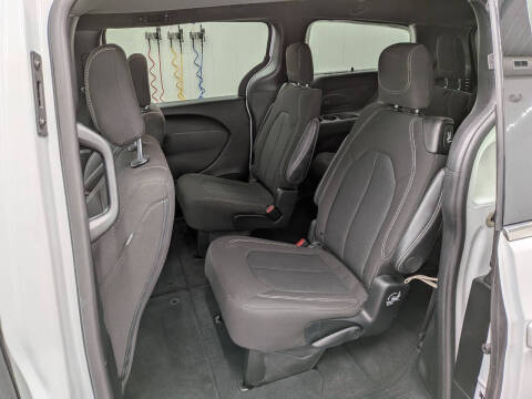 2024 Chrysler Pacifica Touring