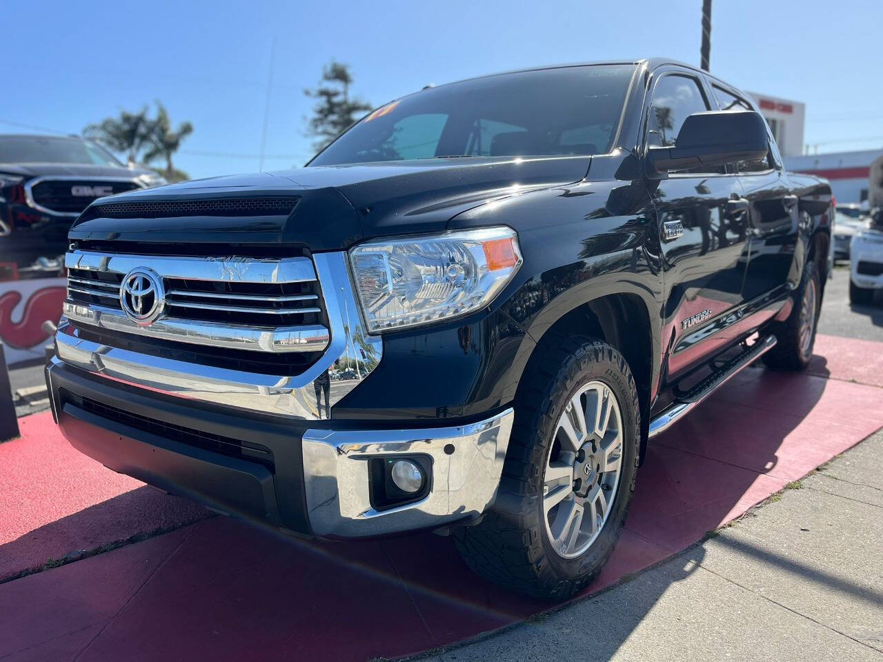 2017 Toyota Tundra SR5 4x2 4dr CrewMax Cab Pickup SB (5.7L V8 FFV)'s photo