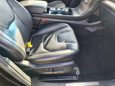 2020 Ford Edge Titanium