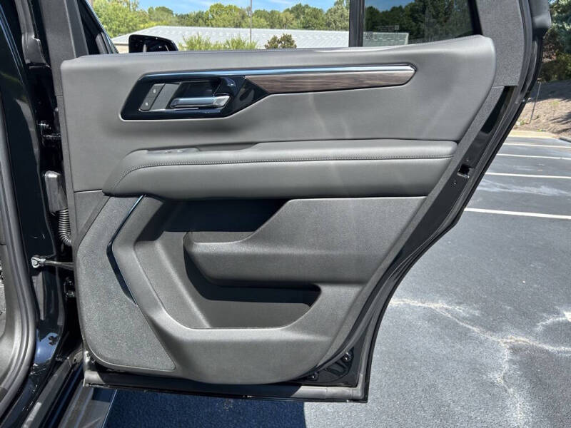 2025 Chevrolet Tahoe LS