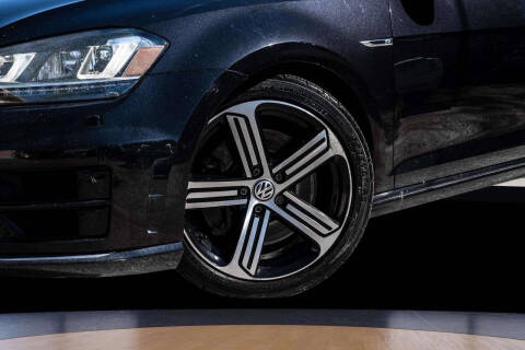 2016 Volkswagen Golf R 4Motion