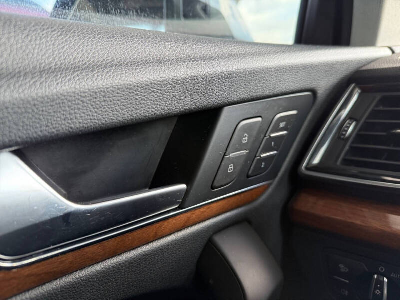 2022 Audi Q5 quattro S line Premium 45 TFSI