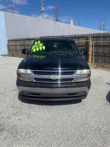 2005 Chevrolet Suburban for sale at J D USED AUTO SALES INC in Doraville GA