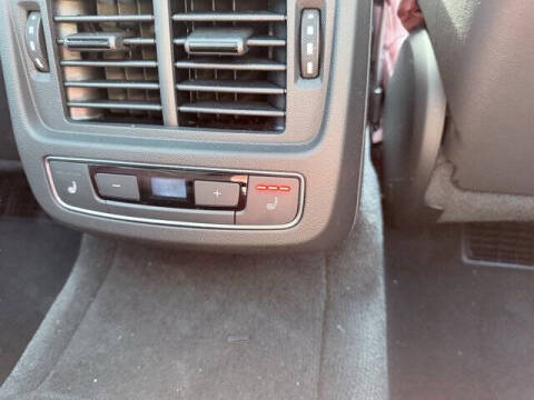 2024 Audi e-tron GT quattro Premium Plus