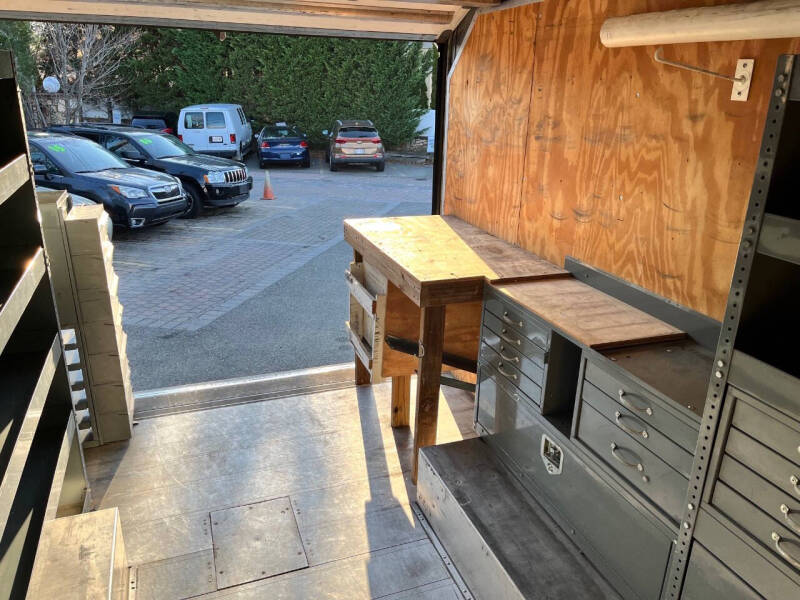 2011 Ford E-Series E-350 SD