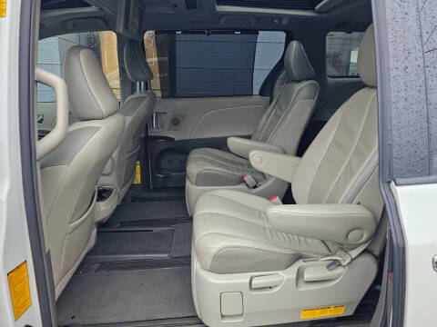 2014 Toyota Sienna Limited 7-Passenger