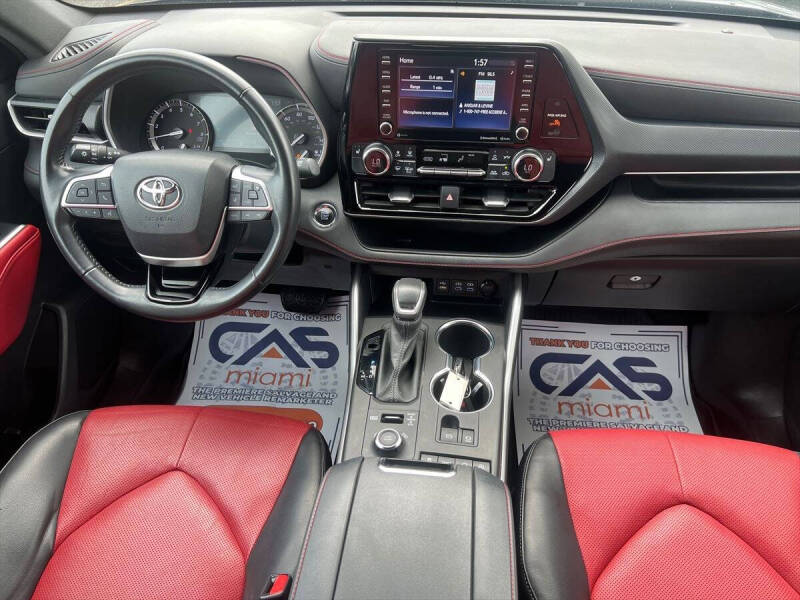 2022 Toyota Highlander XSE