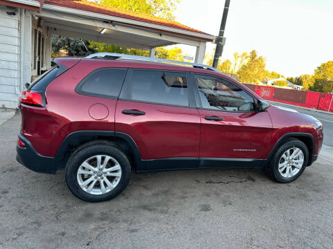 2015 Jeep Cherokee Sport