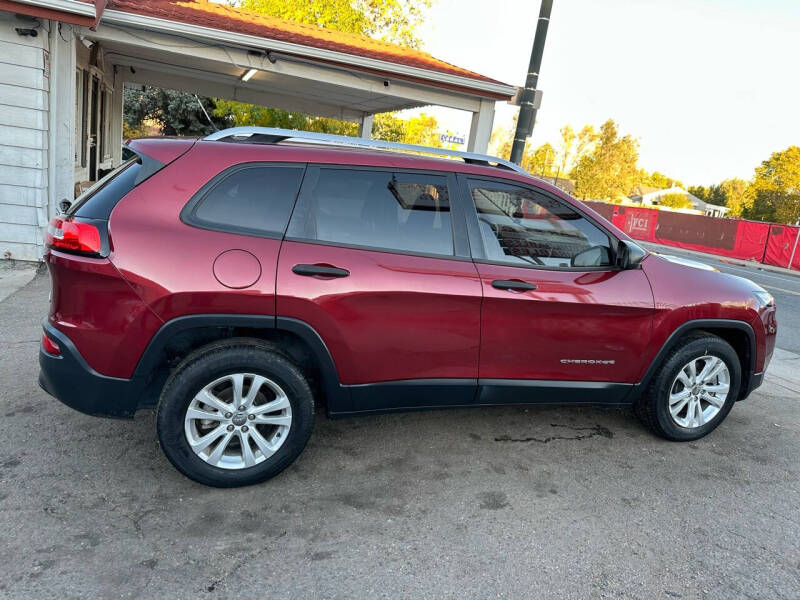 2015 Jeep Cherokee Sport