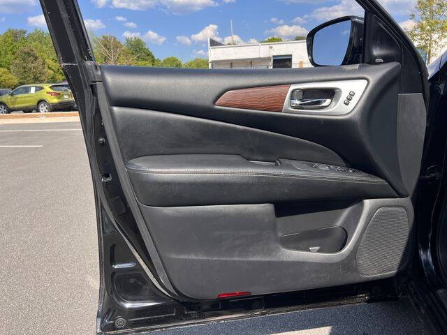 2017 Nissan Pathfinder Platinum