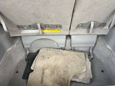 2004 Toyota Sienna LE 7 Passenger