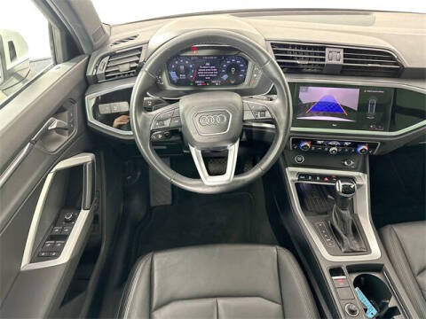 2024 Audi Q3 quattro S line Premium 45 TFSI