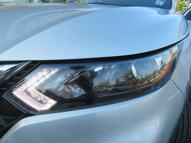 2022 Nissan Rogue Sport S