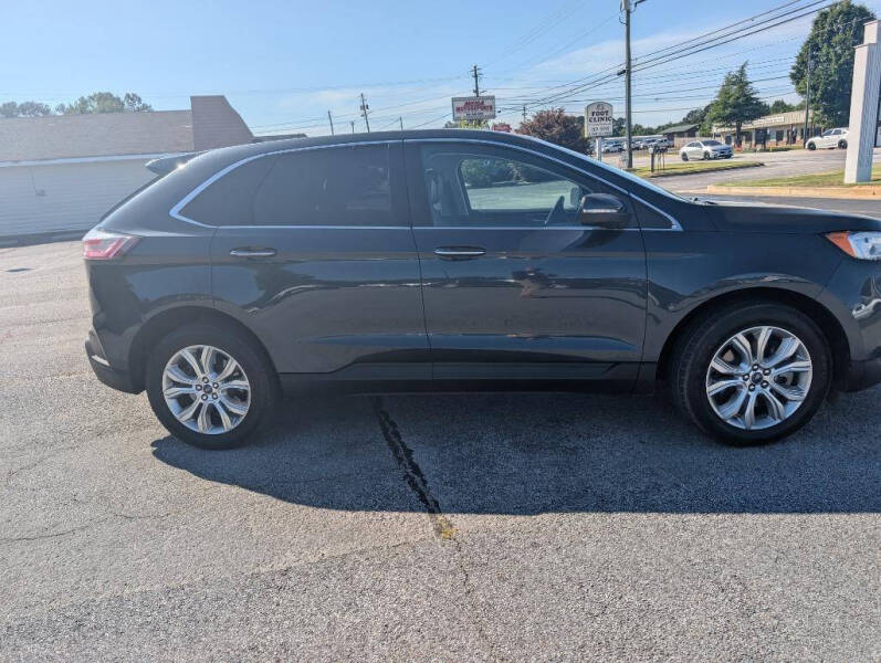 2022 Ford Edge Titanium